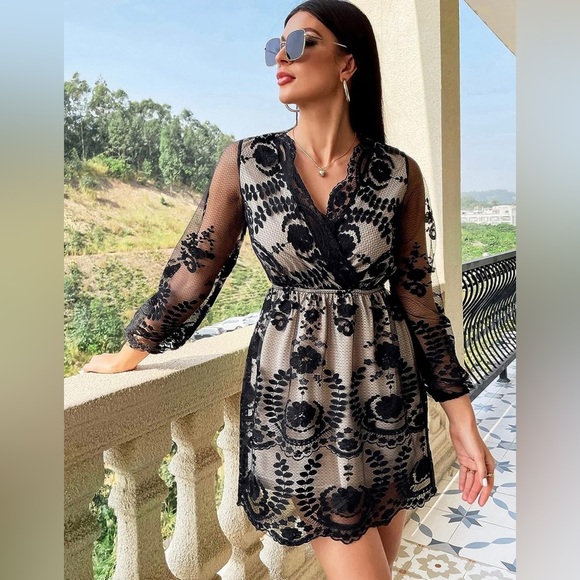 Dresses & Skirts - Womens Dress Mesh Lantern Sleeve Lace Dress